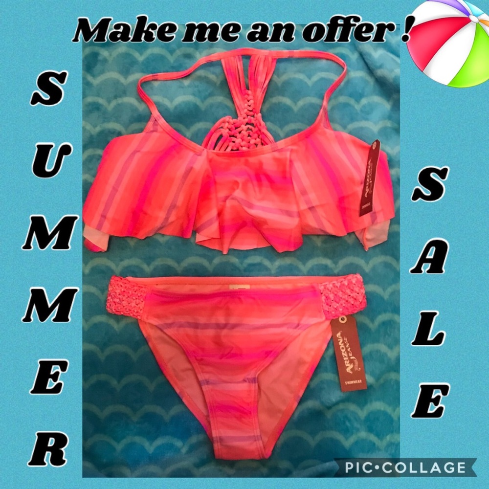 BNWT! Juniors size M flounce swimsuit!